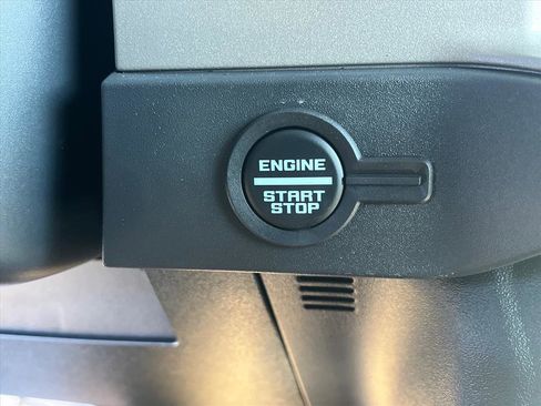 New 2025 Ford Bronco Outer Banks image 13