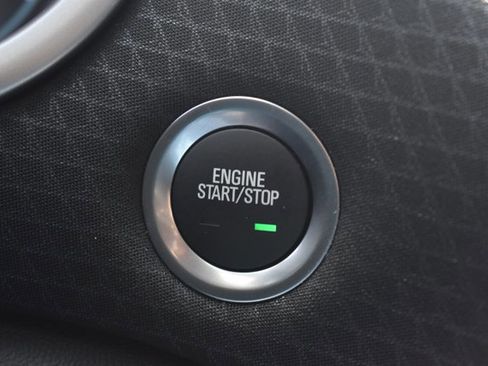 Used 2025 Chevrolet Malibu RS FWD image 26