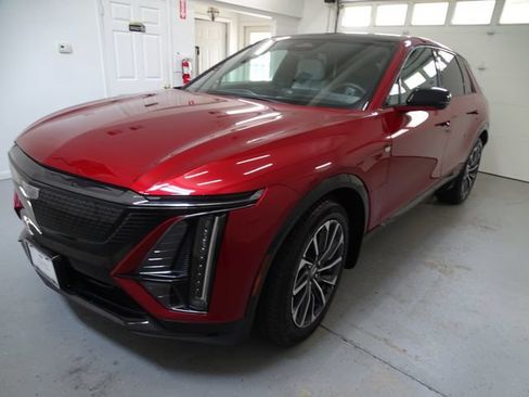 Certified 2024 Cadillac Lyriq Sport w/ LPO, Floor Liner Package AWD/4WD image 16
