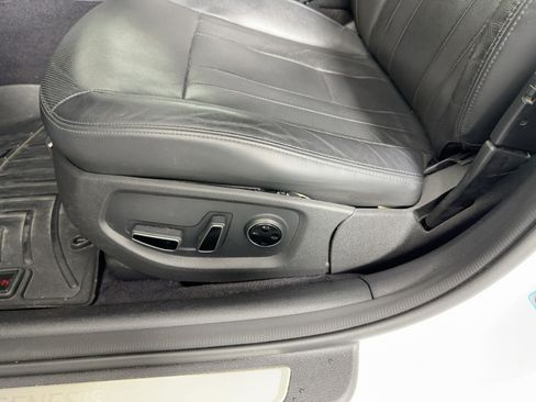 Used 2017 Genesis G80 3.8 image 12