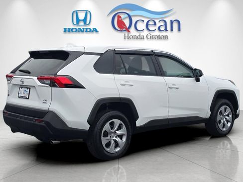 Used 2022 Toyota RAV4 LE image 3