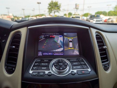 Used 2017 INFINITI QX50 2WD w/ Premium Plus Package image 22