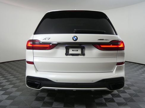 Used 2022 BMW X7 xDrive40i w/ M Sport Package image 4