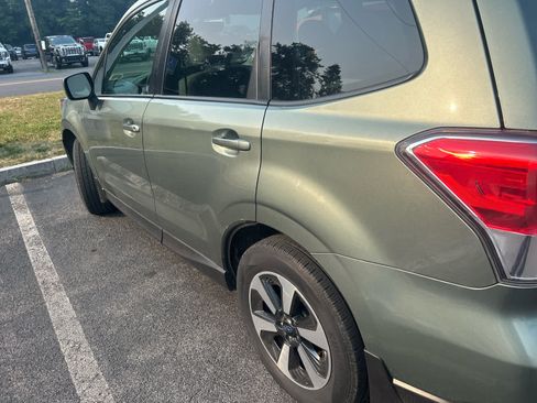 Used 2018 Subaru Forester 2.5i Premium w/ All-Weather Package AWD/4WD image 2