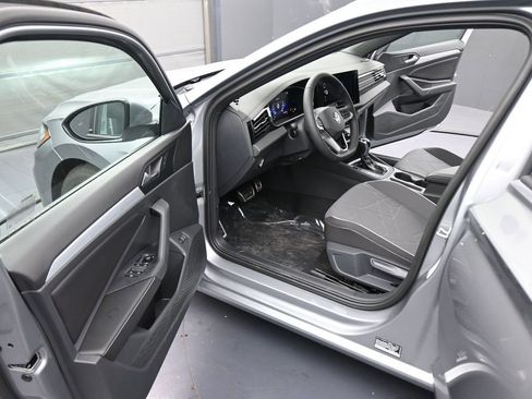 Used 2026 Volkswagen Jetta Sport FWD image 40