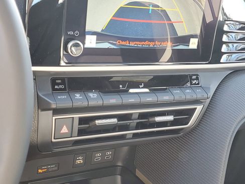 Certified 2026 Toyota Camry SE image 27