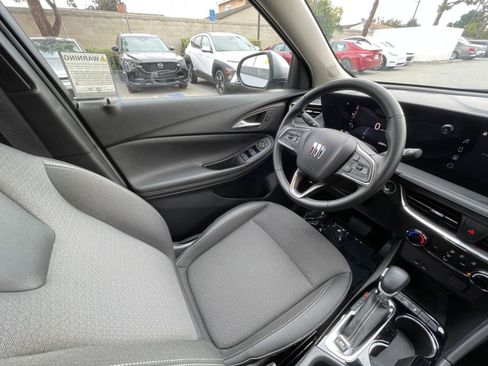 Used 2025 Buick Encore GX Preferred image 34