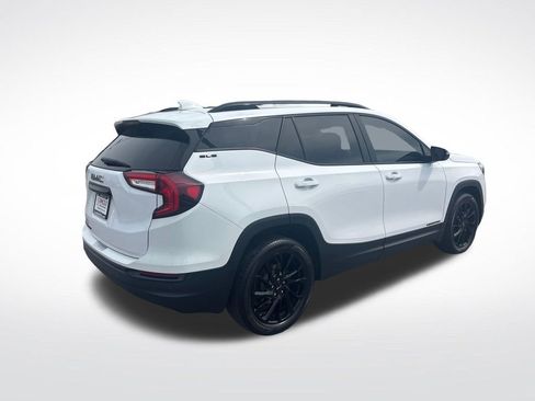 Used 2024 GMC Terrain SLE w/ Driver Convenience Package image 8