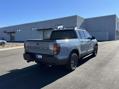 Certified 2024 Honda Ridgeline Sport image 25