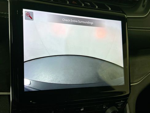 Used 2023 Jeep Grand Cherokee Limited AWD/4WD image 14