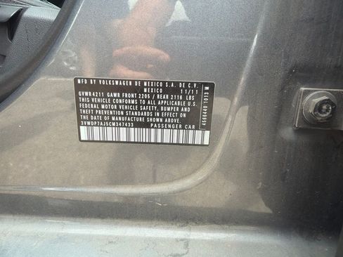 Used 2012 Volkswagen Jetta SE FWD image 2