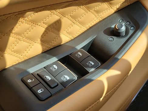 Used 2025 Jeep Grand Cherokee Summit image 26