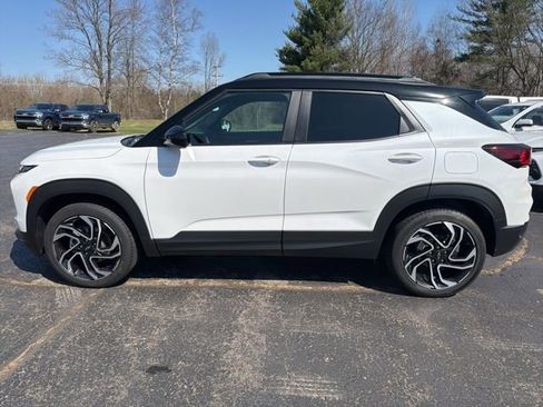 Used 2025 Chevrolet TrailBlazer RS AWD/4WD image 6