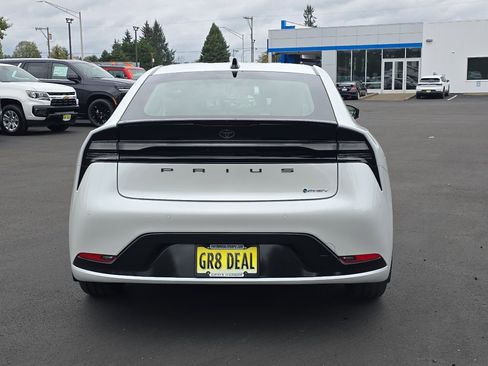 New 2026 Toyota Prius Plug-In Hybrid image 8