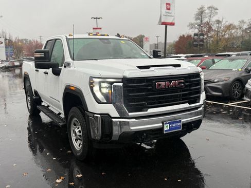 Used 2024 GMC Sierra 2500 Pro w/ Convenience Package image 11