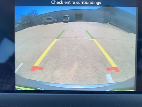 Used 2020 Chrysler Pacifica Touring-L image 5