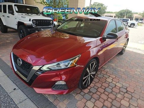 Used 2021 Nissan Altima 2.5 SR w/ SR Premium Package FWD image 1
