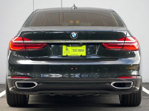 Used 2019 BMW 740i RWD image 10