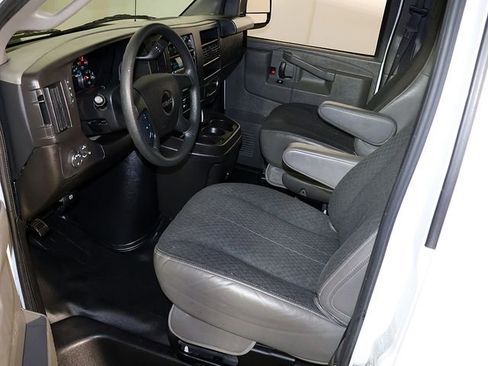 Used 2024 GMC Savana 2500 w/ Driver Convenience Package RWD image 12