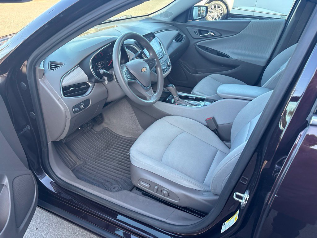 Used 2020 Chevrolet Malibu LS w/ Driver Confidence Package II FWD image 13