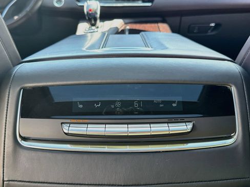 Used 2022 Cadillac Escalade ESV Sport Platinum AWD/4WD image 21