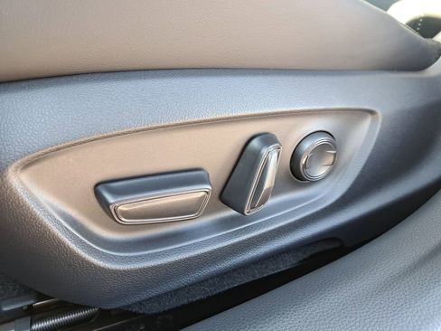 New 2026 Toyota Prius XLE image 15