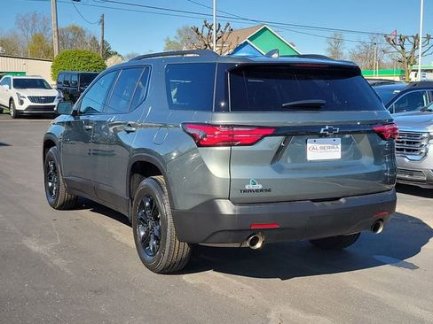 Certified 2023 Chevrolet Traverse LT image 3