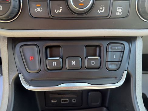 Used 2021 GMC Terrain SLT w/ Infotainment Package II FWD image 19
