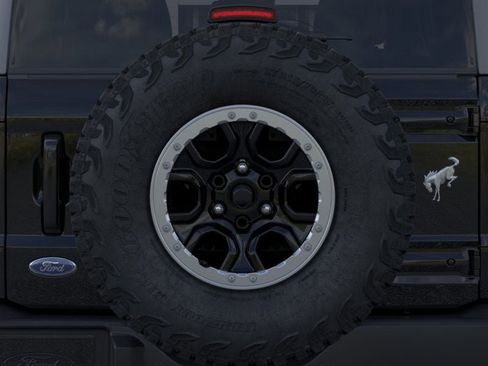 New 2025 Ford Bronco Outer Banks w/ Sasquatch Package image 24