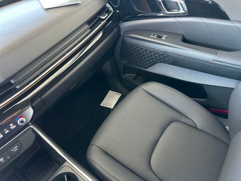 New 2025 Kia Carnival SX Prestige image 33