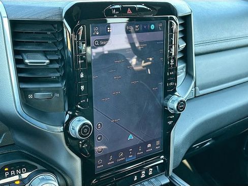 Used 2025 RAM 1500 Laramie image 13