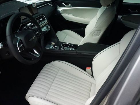 Certified 2025 Genesis G70 3.3T Advanced image 17