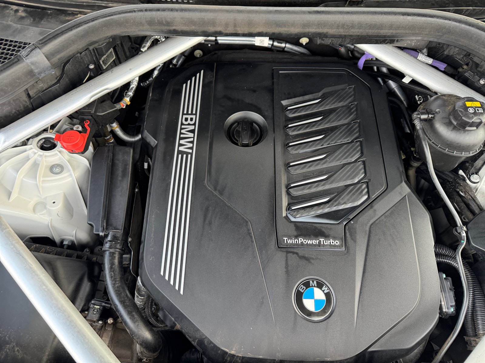 Used 2021 BMW X5 xDrive40i w/ M Sport Package AWD/4WD image 22