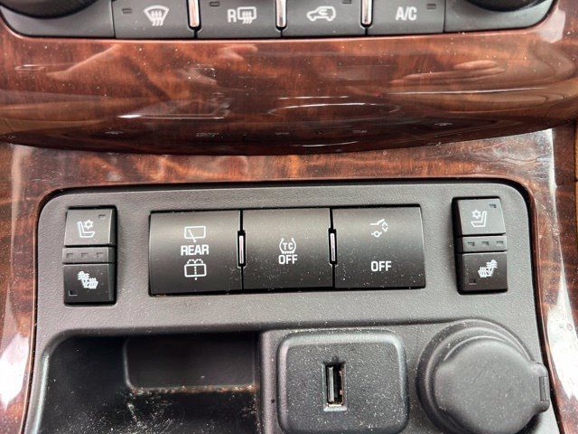 Used 2017 Buick Enclave Premium w/ Enclave Tuscan Edition AWD/4WD image 33