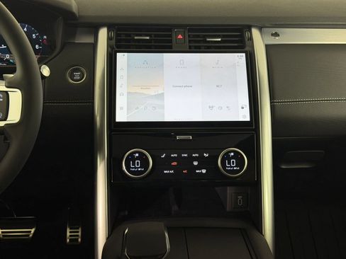 New 2026 Land Rover Discovery Dynamic SE AWD/4WD image 16
