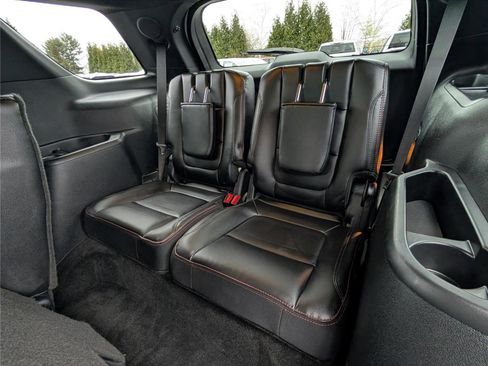 Used 2017 Ford Explorer Sport image 16