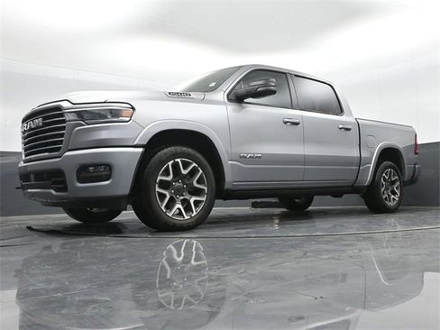 Used 2025 RAM 1500 Laramie w/ Laramie Southwest Edition image 37