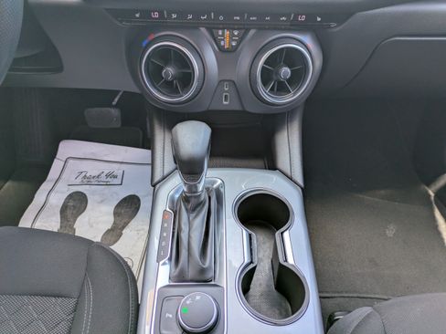 Used 2021 Chevrolet Blazer LT FWD image 18