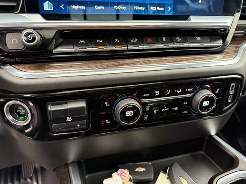 Used 2024 Chevrolet Silverado 1500 LT Trail Boss w/ LT Trail Boss Premium Package image 20