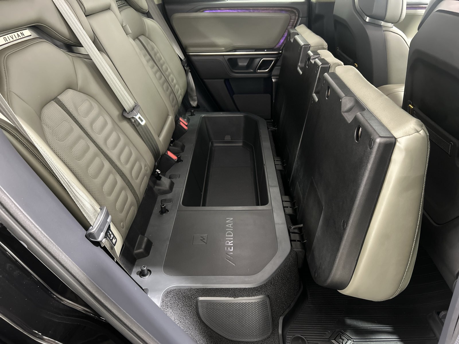 Used 2022 Rivian R1T Adventure AWD/4WD image 24