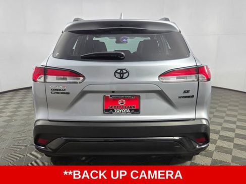 Used 2024 Toyota Corolla Cross SE image 7