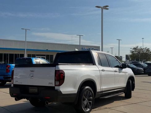 Used 2023 Honda Ridgeline Sport image 4