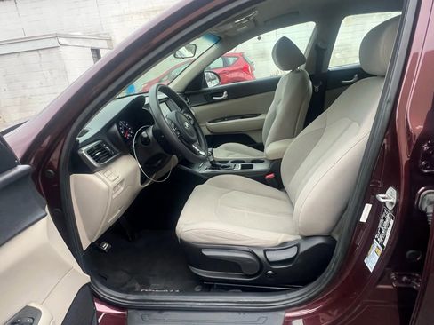 Used 2018 Kia Optima LX w/ 17" Alloy Wheels Package image 26