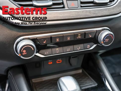 Used 2024 Nissan Altima 2.5 SV w/ SV Premium Package AWD/4WD image 20