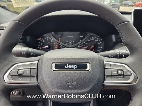 New 2026 Jeep Compass Latitude AWD/4WD image 23