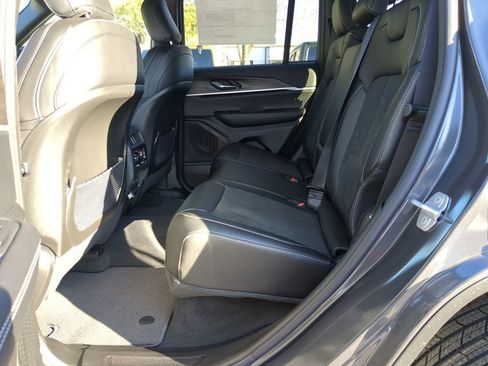 New 2026 Jeep Grand Cherokee Laredo image 24