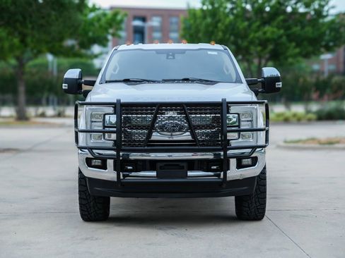 Used 2018 Ford F250 Lariat w/ Lariat Ultimate Package image 4