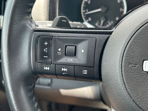 Used 2022 Nissan Pathfinder SV FWD image 34