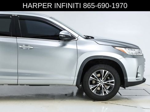 Used 2018 Toyota Highlander LE image 13