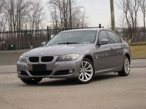 Used 2011 BMW 328i xDrive 328i xDrive image 3